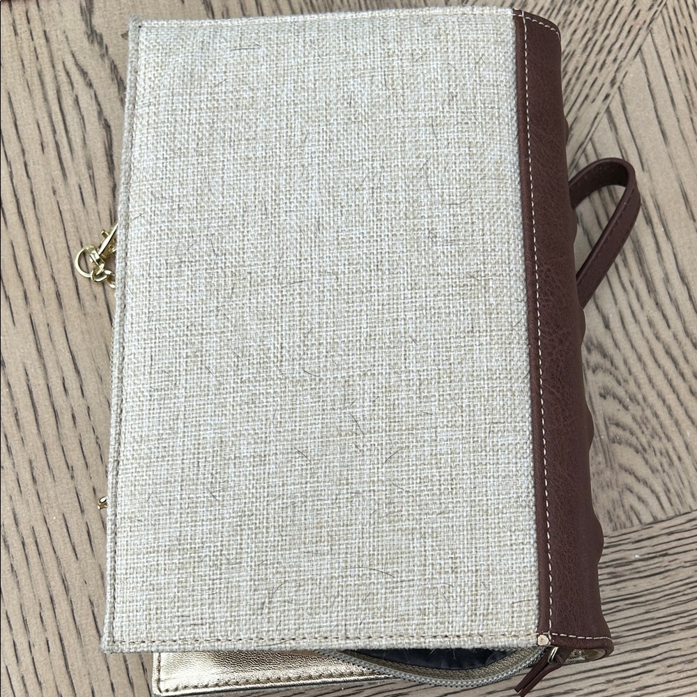 Danielle Nicole Disney's Beauty And The Beast Boo… - image 4